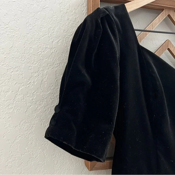 LAURA ASHLEY Vintage Black Velvet Dress Sweetheart Neckline Size 8 *Runs Small - Picture 4 of 16